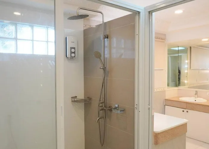 Holiday home Makati Altean Manila