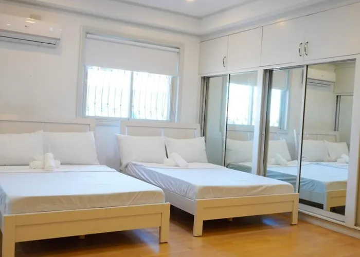 Makati Altean Holiday home