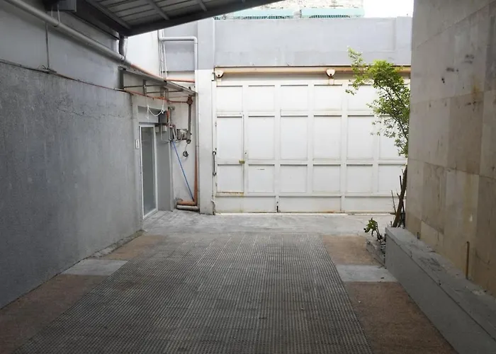 Makati Altean Holiday home